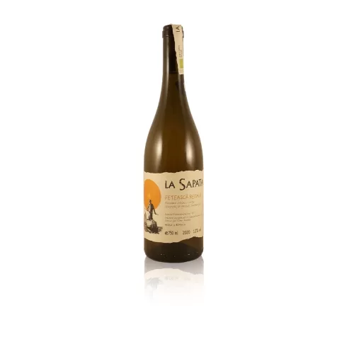 Bouteille de vin blanc bio, cépage Feteasca Regala, cépage indigene de roumanie, produit par La Sapata en Roumanie.