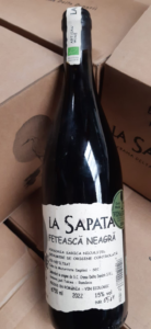 Bouteille de vin Feteasca Neagra Barrique 2022 Bio, cépage Feteasca Neagra, cépage indigene roumain, producteur La Sapata, pays: Roumanie