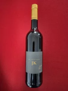 Bouteille de Syrah Reserve 2021, élevage 3 ans dans de nouveaux barrique françaises. Producteur: Weingut Dr.Kohr, region Pfalz, pays Allemagne.